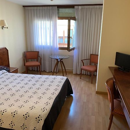 Hotel Unzaga Plaza Éibar Exteriér fotografie
