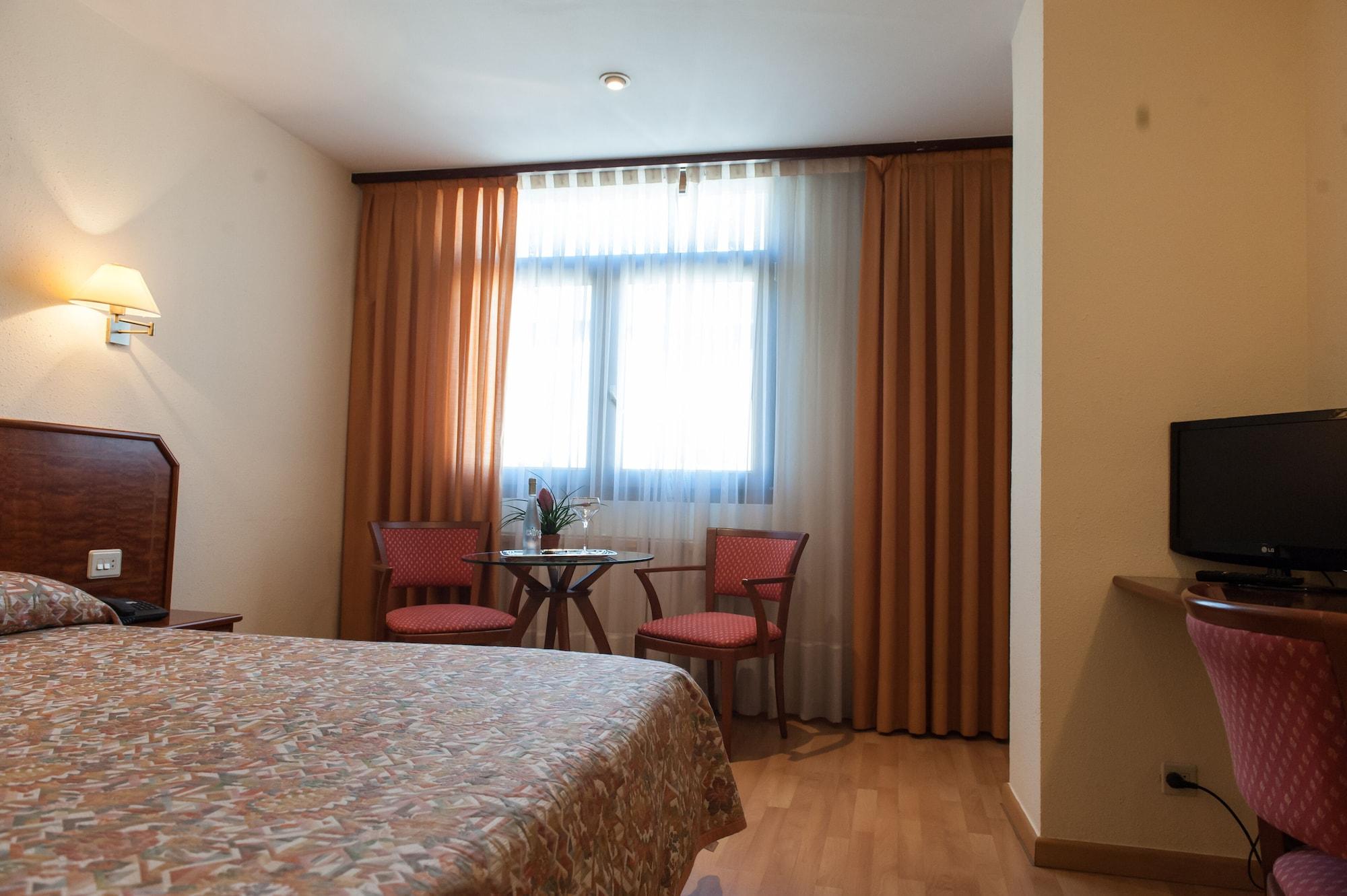 Hotel Unzaga Plaza Éibar Exteriér fotografie