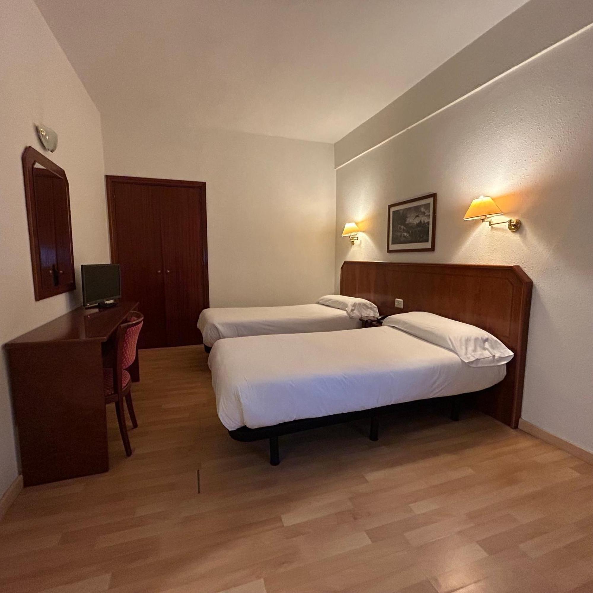 Hotel Unzaga Plaza Éibar Exteriér fotografie